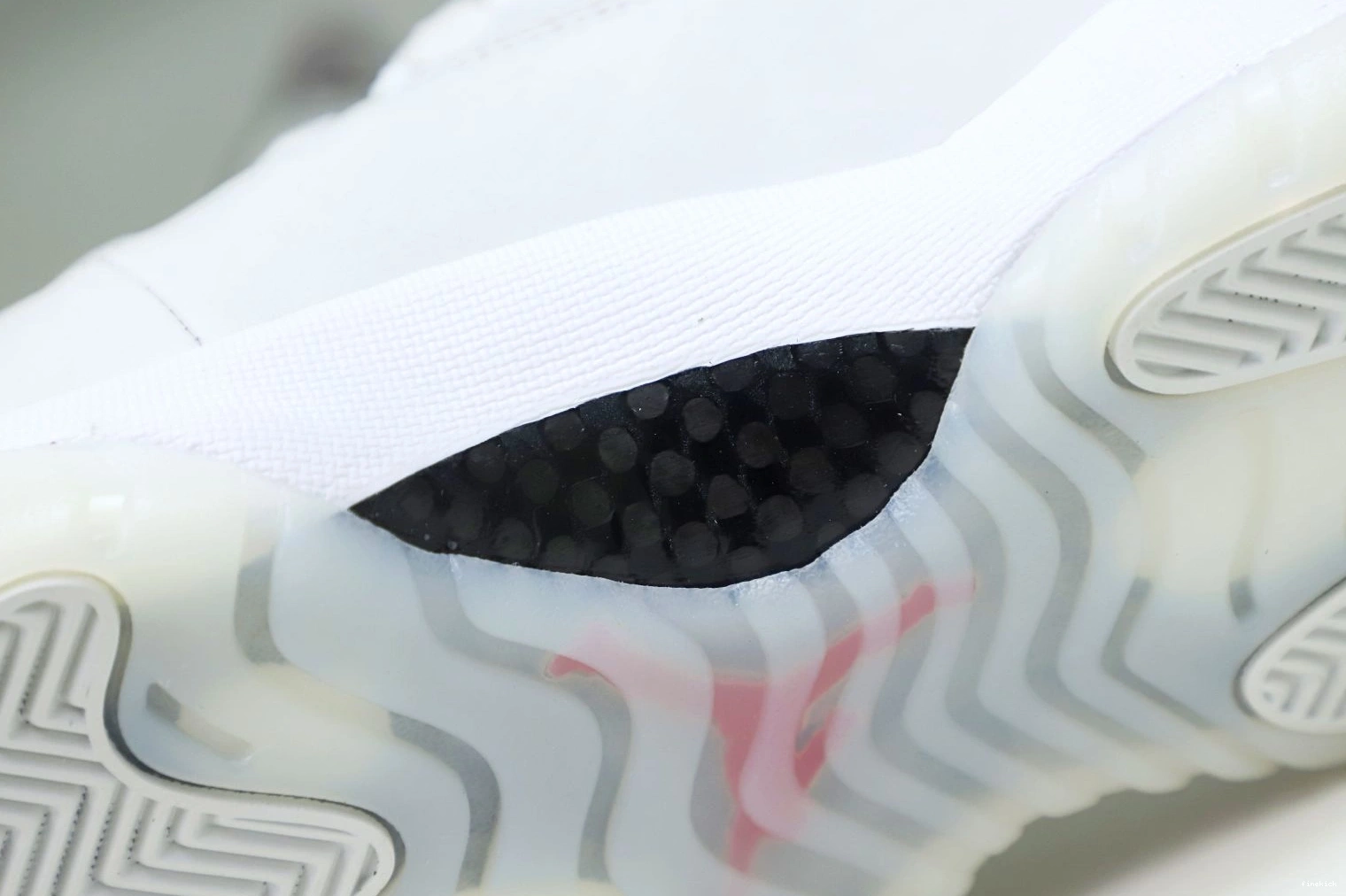 XI AIR JORDAN RETRO PLATINUM 11 TINT 0807